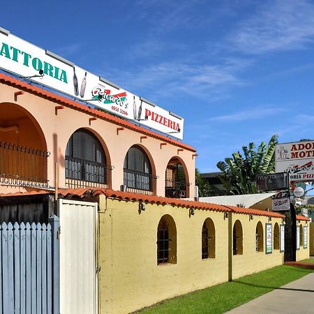 Adobe Motel Cairns Bagian luar foto